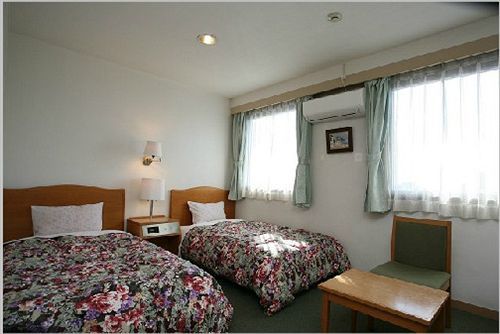 New Yutaka Hotel 3*