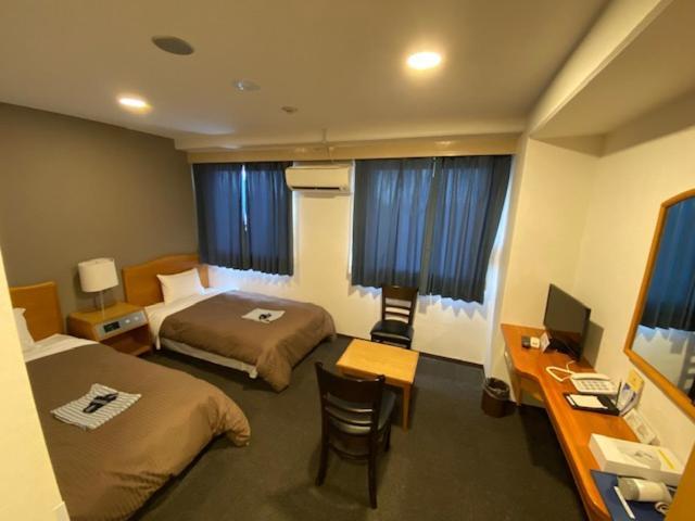 New Yutaka Izumisano
